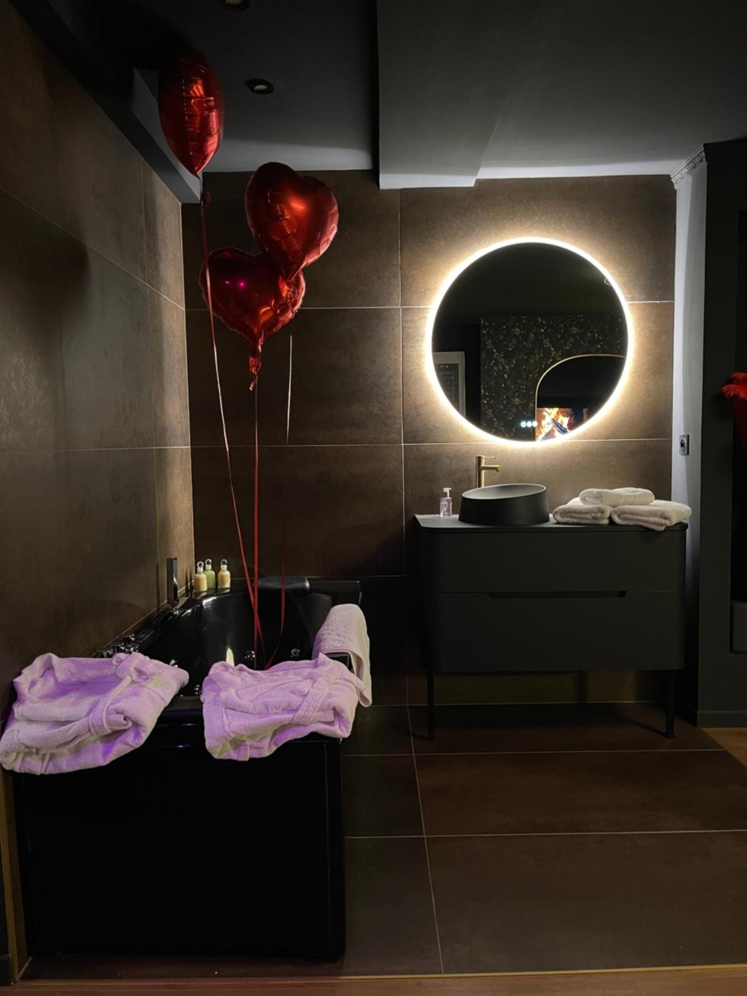 Love Room Casa Amore พุราเดส์ ภายนอก รูปภาพ